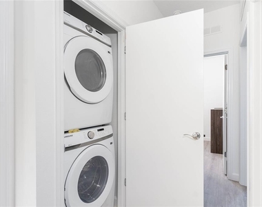 277 Famagusta Drive - Photo Thumbnail 16