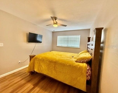 265 W Towne Place - Photo Thumbnail 2
