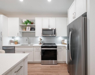 3020 Base Boulevard - Photo Thumbnail 63
