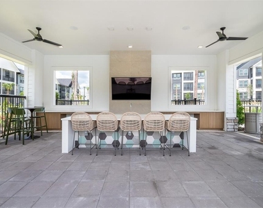3020 Base Boulevard - Photo Thumbnail 30