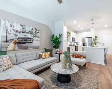 3020 Base Boulevard - Photo Thumbnail 44