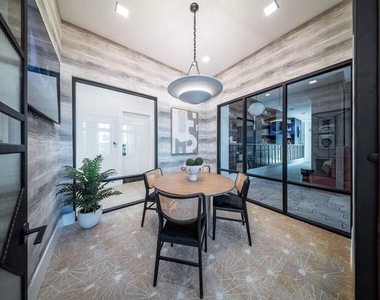 3020 Base Boulevard - Photo Thumbnail 16