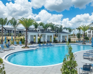 3020 Base Boulevard - Photo Thumbnail 2