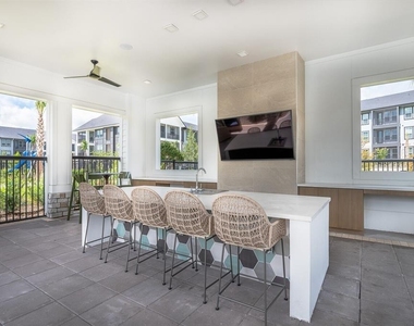 3020 Base Boulevard - Photo Thumbnail 31