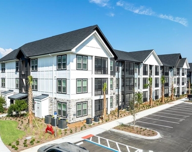 3020 Base Boulevard - Photo Thumbnail 4
