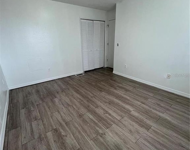 711 Caribbean Drive - Photo Thumbnail 15