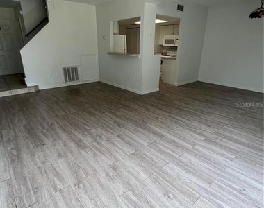 711 Caribbean Drive - Photo Thumbnail 3