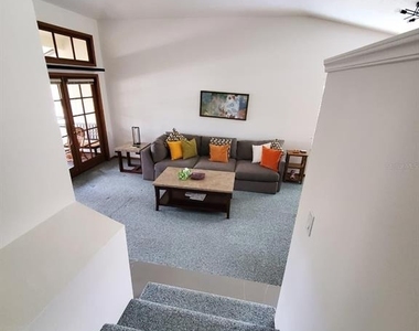 2924 Cottage Grove Court - Photo Thumbnail 9