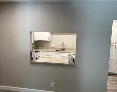 1324 S Pine Ridge Circle - Photo Thumbnail 15