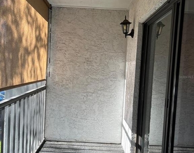1324 S Pine Ridge Circle - Photo Thumbnail 4