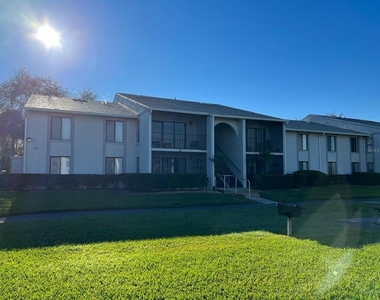1324 S Pine Ridge Circle - Photo Thumbnail 2