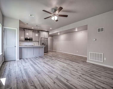 1520 S 7th Street - Photo Thumbnail 1