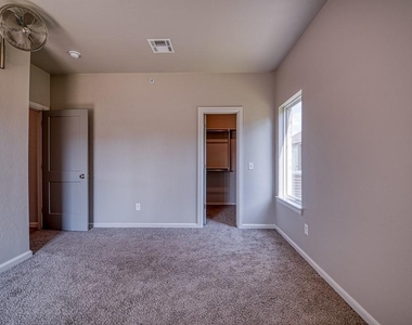 1520 S 7th Street - Photo Thumbnail 12