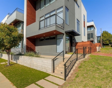 817 Nw 6th Street - Photo Thumbnail 3