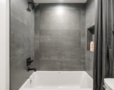 817 Nw 6th Street - Photo Thumbnail 8