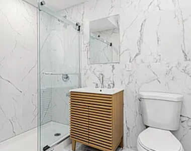 West 36th Street - Photo Thumbnail 5