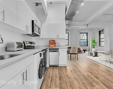 West 36th Street - Photo Thumbnail 1