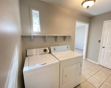 793 Del Prado Drive - Photo Thumbnail 13