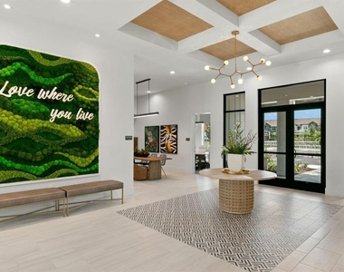 1310 Ridgeview Circle - Photo Thumbnail 5