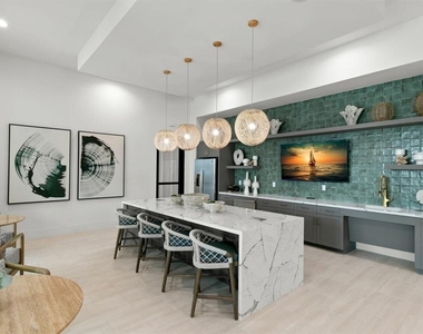 1310 Ridgeview Circle - Photo Thumbnail 11