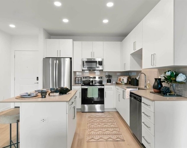 1310 Ridgeview Circle - Photo Thumbnail 25