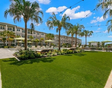 1310 Ridgeview Circle - Photo Thumbnail 22