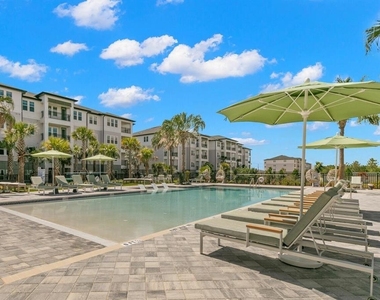 1310 Ridgeview Circle - Photo Thumbnail 1