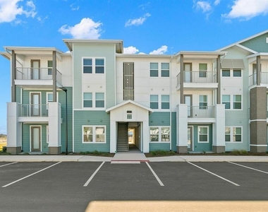 5476 Angel Way - Photo Thumbnail 2