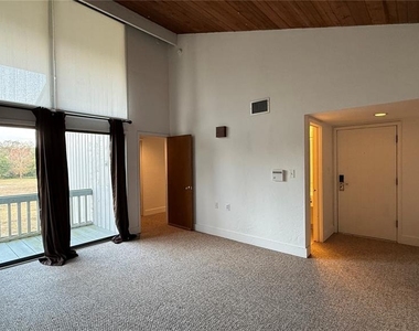 176 Palm View Court - Photo Thumbnail 10