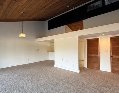176 Palm View Court - Photo Thumbnail 7