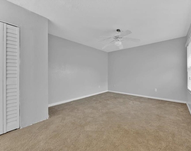 352 Caribbean Drive - Photo Thumbnail 7