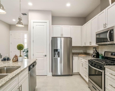 7593 Sunny Dreams Lane - Photo Thumbnail 6