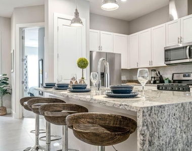 7593 Sunny Dreams Lane - Photo Thumbnail 5