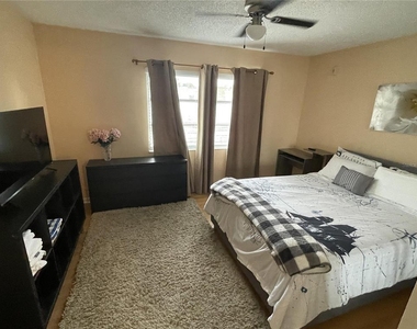 239 S Mcmullen Booth Road - Photo Thumbnail 15