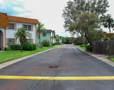 239 S Mcmullen Booth Road - Photo Thumbnail 20