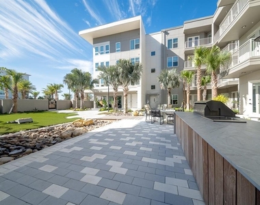 11929 Pioneers Way - Photo Thumbnail 25