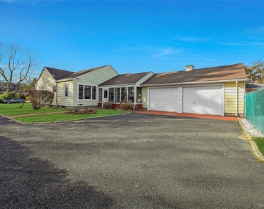 425 Old Shipyard Lane - Photo Thumbnail 23