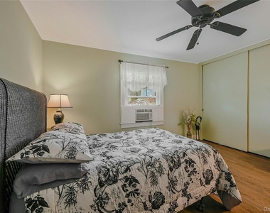425 Old Shipyard Lane - Photo Thumbnail 17