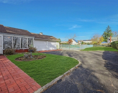 425 Old Shipyard Lane - Photo Thumbnail 21