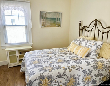 425 Old Shipyard Lane - Photo Thumbnail 18