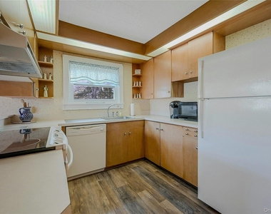425 Old Shipyard Lane - Photo Thumbnail 12