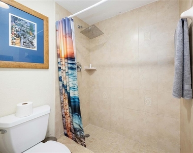 445 Hamden Drive - Photo Thumbnail 18