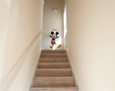 7505 Pellham Way - Photo Thumbnail 3
