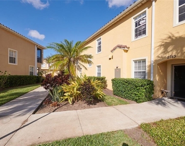 2745 Oakwater Drive - Photo Thumbnail 2