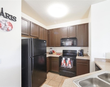 2745 Oakwater Drive - Photo Thumbnail 13