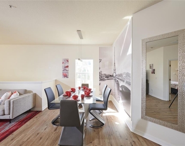 2745 Oakwater Drive - Photo Thumbnail 12