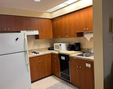 7601 Canada Avenue - Photo Thumbnail 4