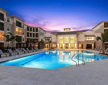 7210 Interbay Boulevard - Photo Thumbnail 1