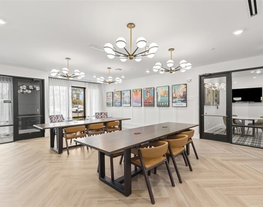 7210 Interbay Boulevard - Photo Thumbnail 8