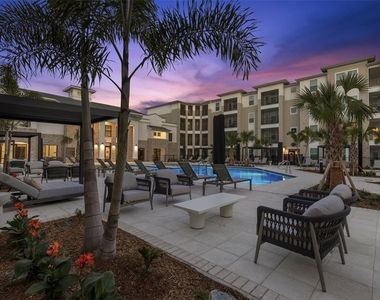 7210 Interbay Boulevard - Photo Thumbnail 2